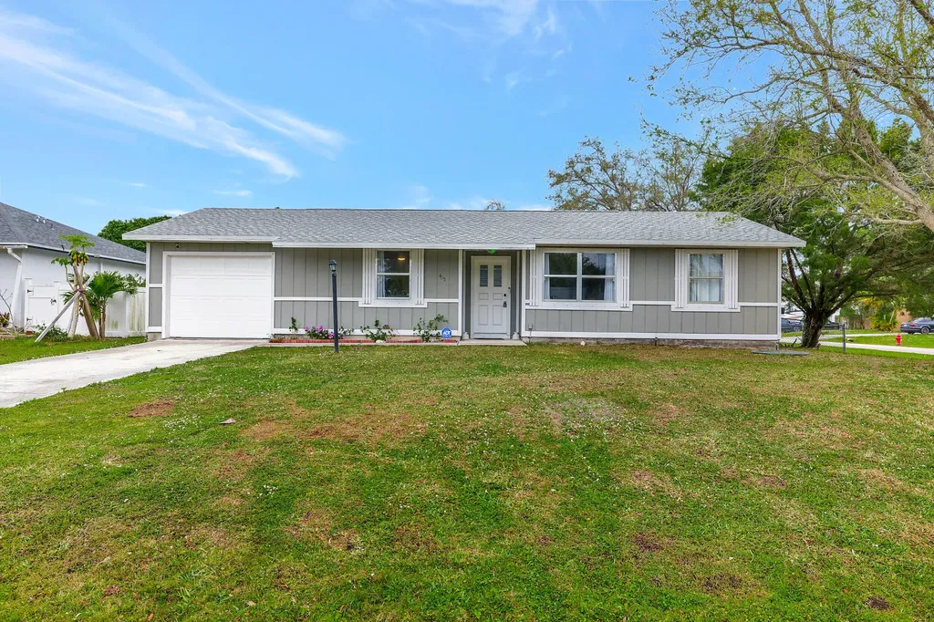 455 NW Kilpatrick Avenue Port St Lucie FL 34983