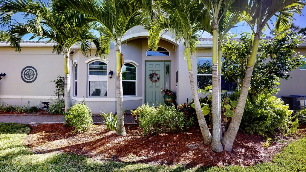 12872 SW Lake Fern Circle Port St Lucie FL 34987