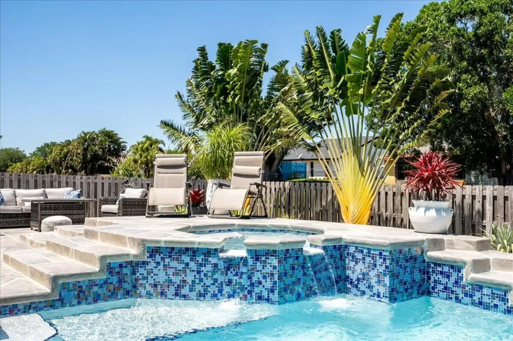 1025 SE Bywood Avenue Port St Lucie FL 34983