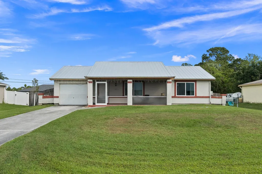 731 NW Bayard Avenue Port St Lucie FL 34983