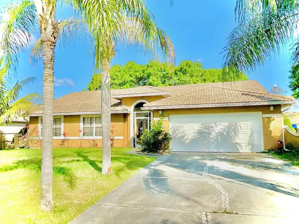 937 SW Gwendolen Terrace Port St Lucie FL 34953
