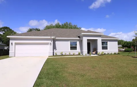 592 SW Dauphin Avenue Port St Lucie FL 34953