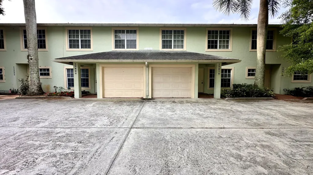 13876 York Court Wellington FL 33414
