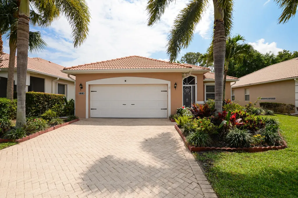 230 NW Zanzibar Place Port St Lucie FL 34986
