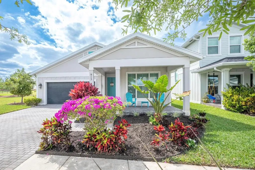913 Wandering Willow Way Loxahatchee FL 33470