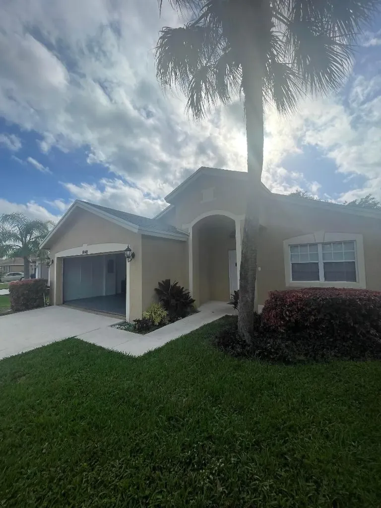 1048 Park Hill Drive Haverhill FL 33417