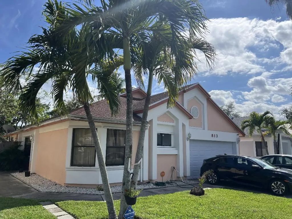 813 E Palm Run Drive North Lauderdale FL 33068