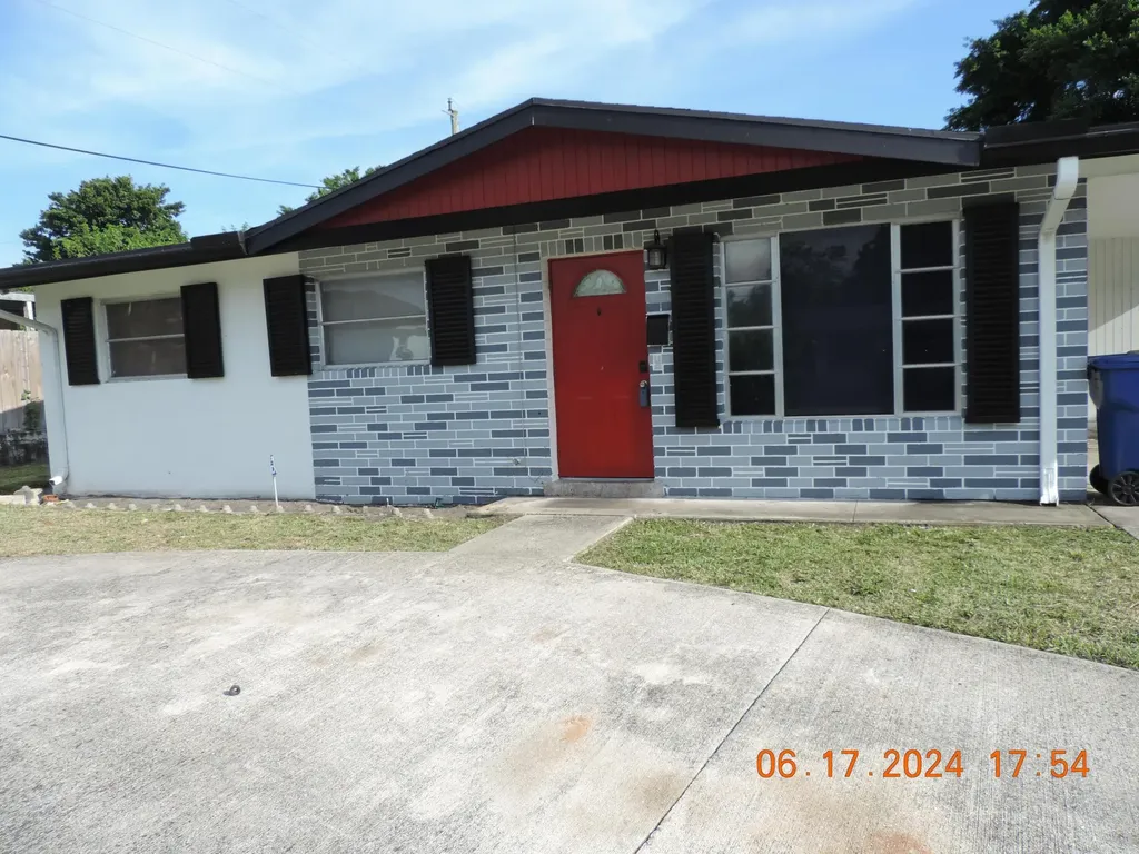 1611 W 35th Street Riviera Beach FL 33404