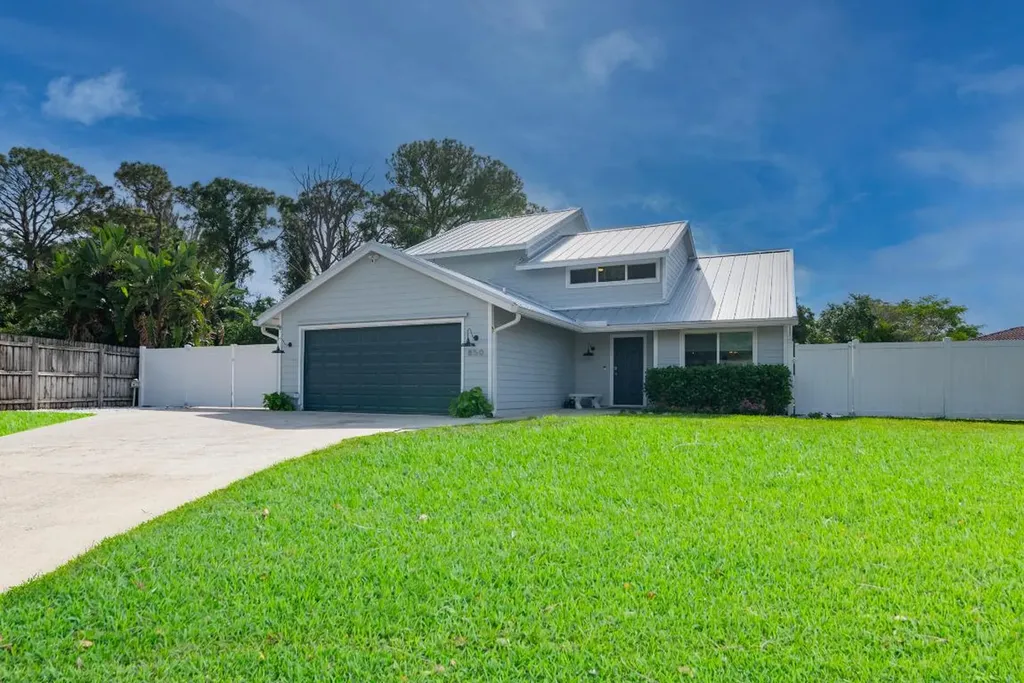 850 Briarwood Drive Haverhill FL 33415