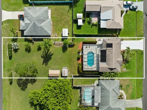 661 SE Crescent Avenue Port St Lucie FL 34984