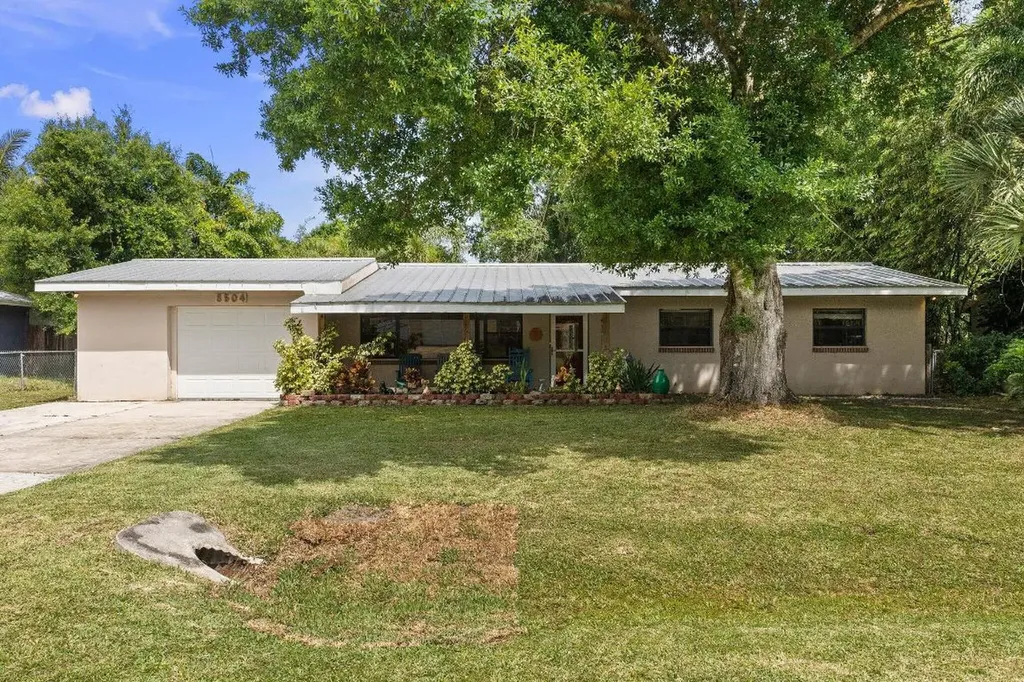 8504 Santa Clara Boulevard Fort Pierce FL 34951