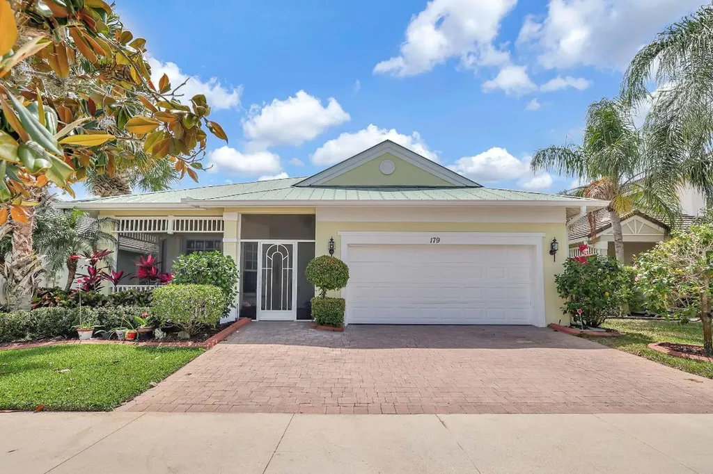 179 NW Willow Grove Avenue Port St Lucie FL 34986