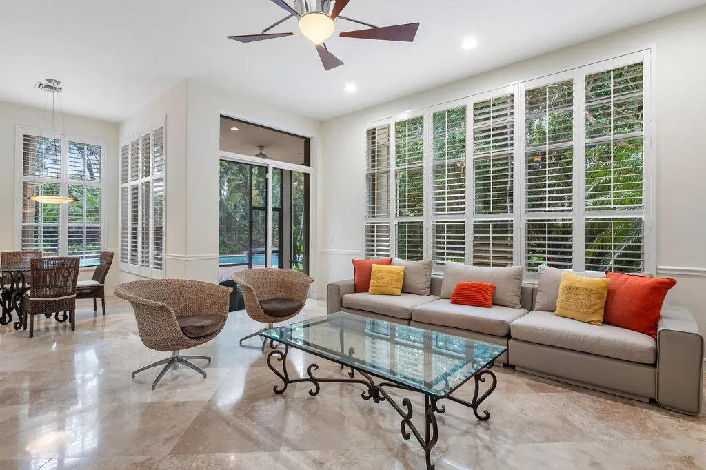 16415 Via Venetia W Delray Beach FL 33484