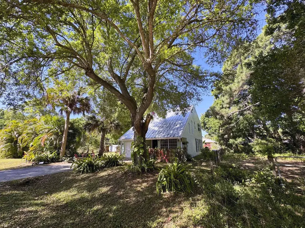 179 47th Avenue Vero Beach FL 32968