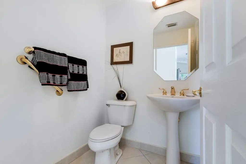 8200 Playa Del Sur Boulevard Lake Worth FL 33467