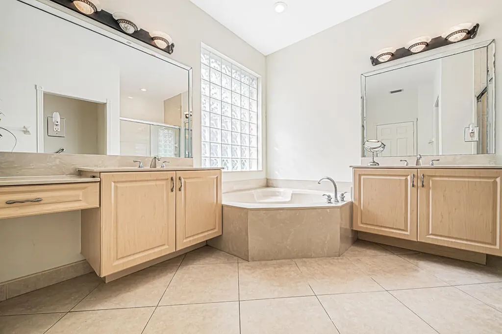 8200 Playa Del Sur Boulevard Lake Worth FL 33467