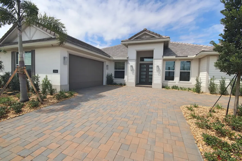 9148 SW Pinnacle Place Port St Lucie FL 34987