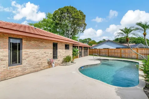 21792 Mountain Sugar Lane Boca Raton FL 33433