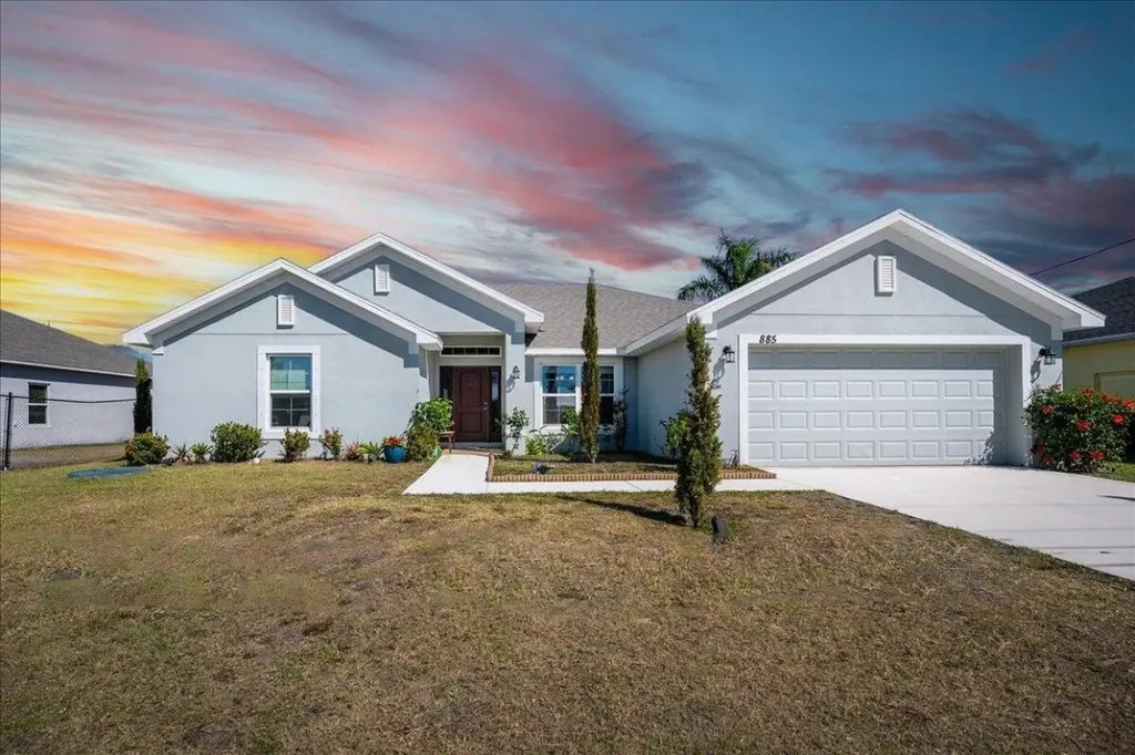 885 SW Jaslo Avenue Port St Lucie FL 34953