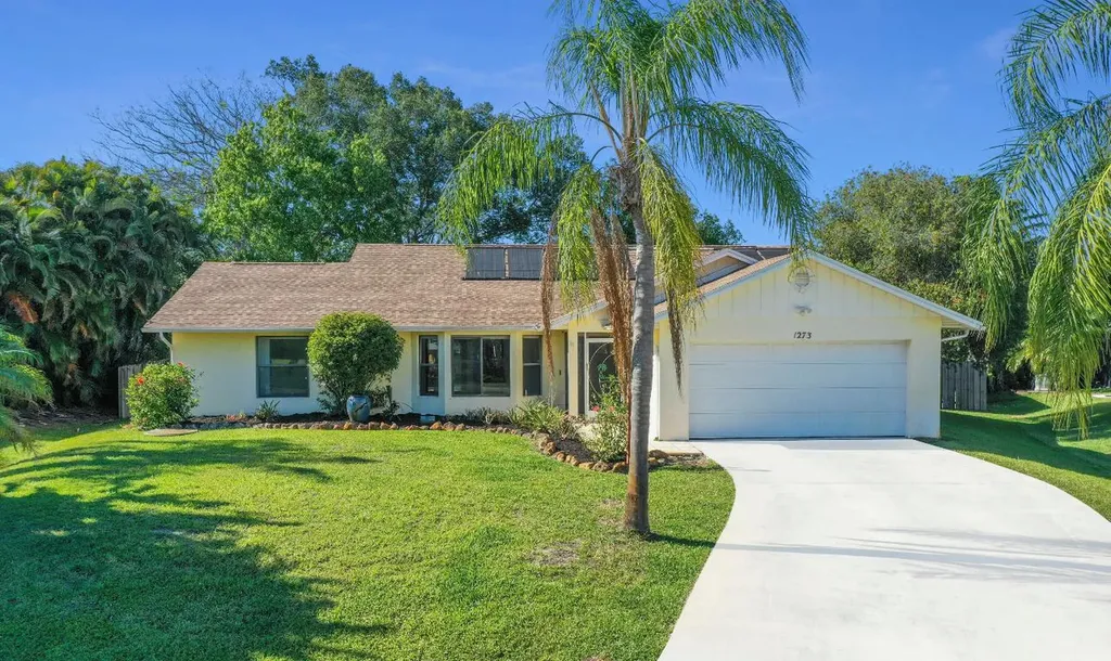 1273 SW Albenga Avenue Port St Lucie FL 34953