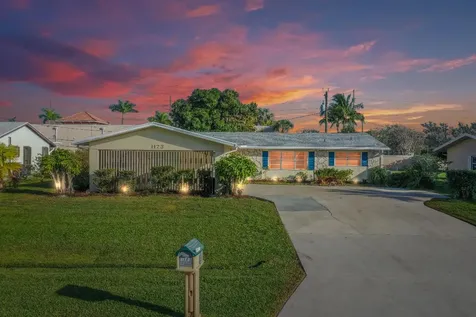 1173 SE Petunia Avenue Port St Lucie FL 34952