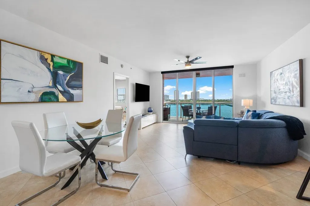 2640 Lake Shore Drive Riviera Beach FL 33404