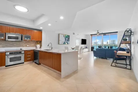 2640 Lake Shore Drive Riviera Beach FL 33404