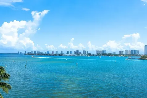 2640 Lake Shore Drive Riviera Beach FL 33404