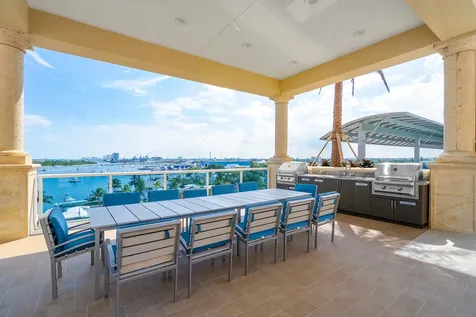 2640 Lake Shore Drive Riviera Beach FL 33404