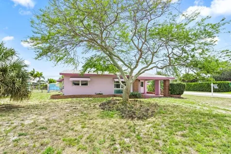 298 SW 2nd Street Boca Raton FL 33432