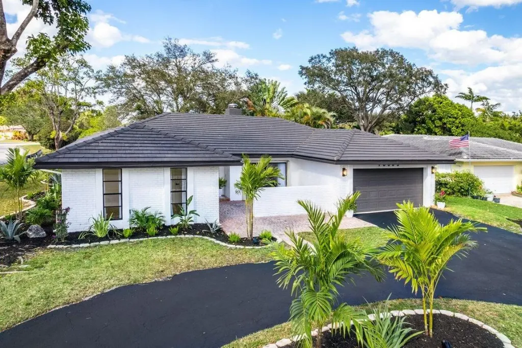 10395 NW 42nd Drive Coral Springs FL 33065