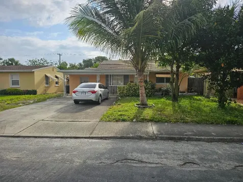 810 S D Street Lake Worth Beach FL 33460