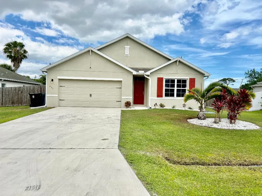 631 SE Starflower Avenue Port St Lucie FL 34983