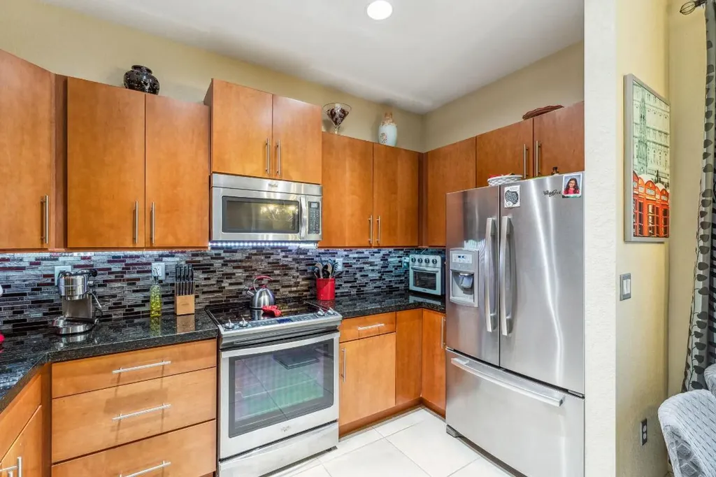 103 SW 7th Court Pompano Beach FL 33060