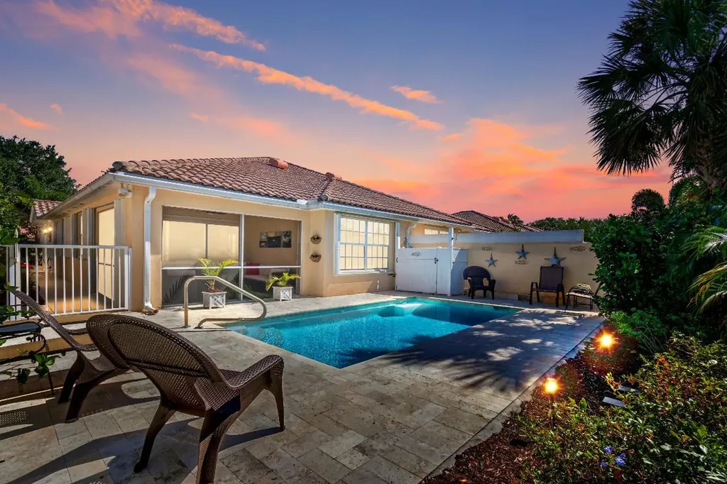 8220 Saint Johns Court Wellington FL 33414