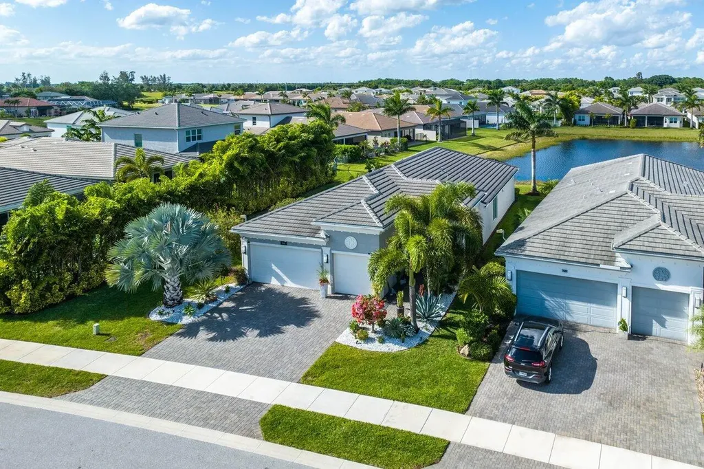 7697 Francisca Club Lane Delray Beach FL 33446