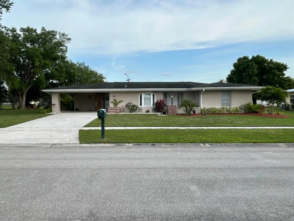 3063 SE Santa Anita Street Port St Lucie FL 34952