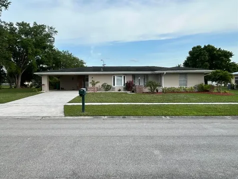 3063 SE Santa Anita Street Port St Lucie FL 34952