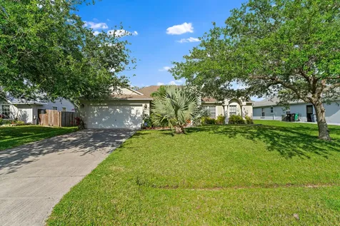 1649 SW Pleasant Lane Port St Lucie FL 34984