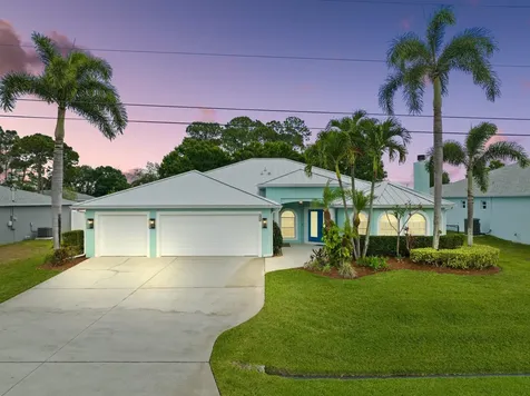 332 SW Enon Street Port St Lucie FL 34953