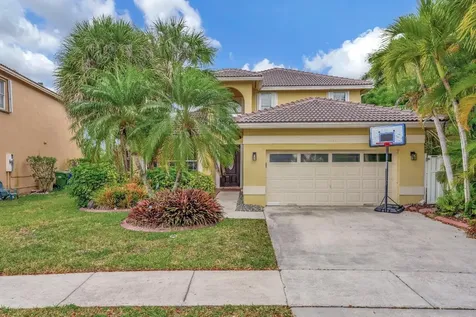 1140 NW 184th Place Pembroke Pines FL 33029