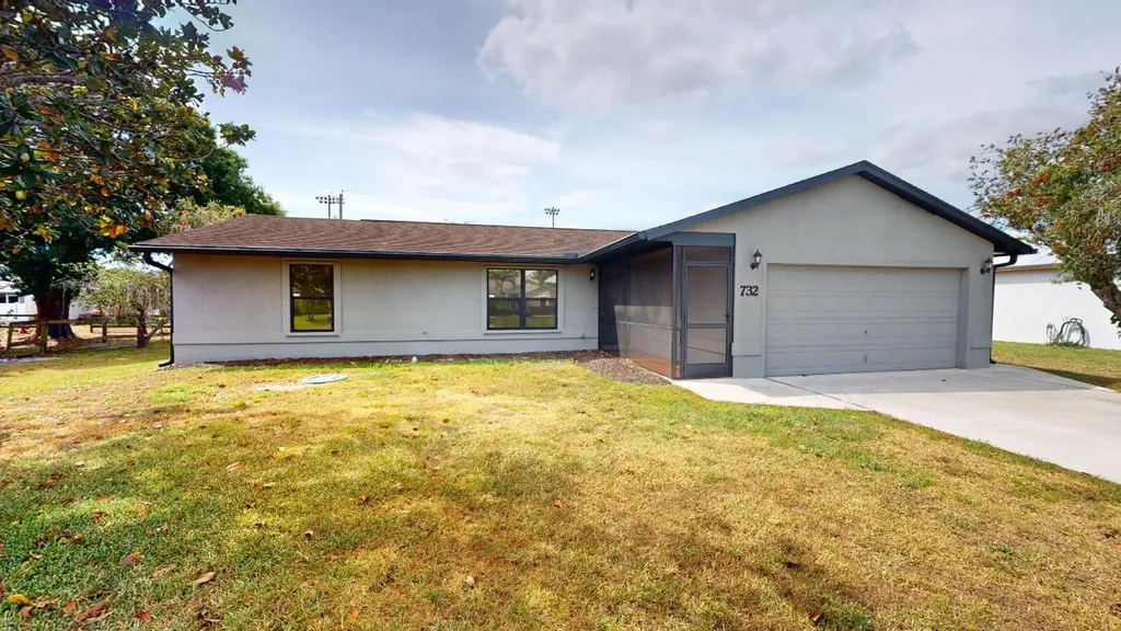 732 SW Dolores Avenue Port St Lucie FL 34983