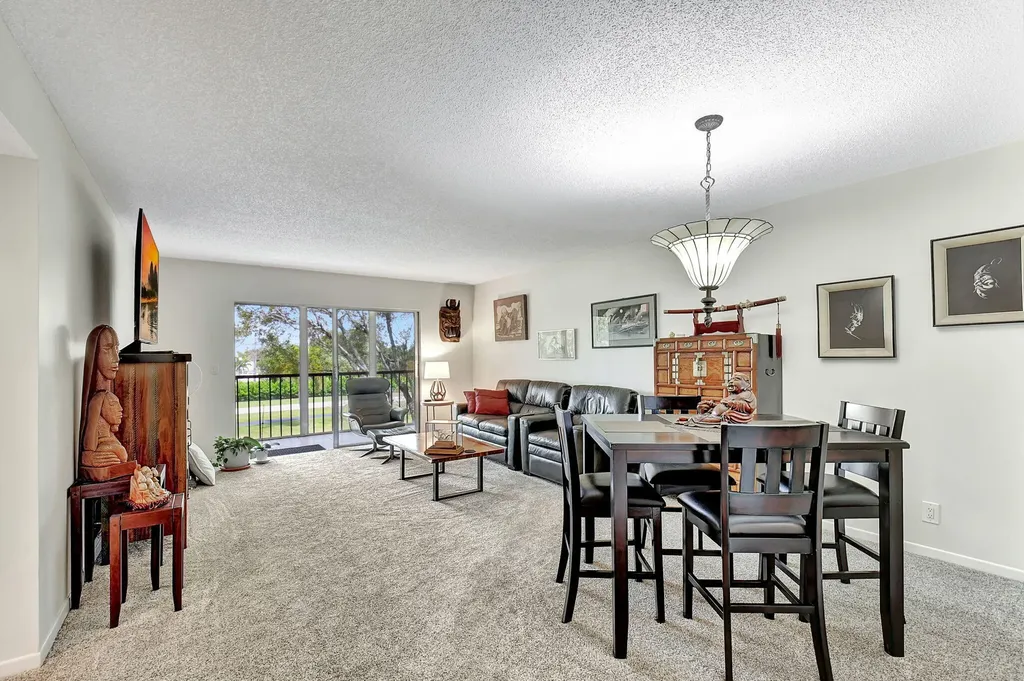 7185 Huntington Lane Delray Beach FL 33446