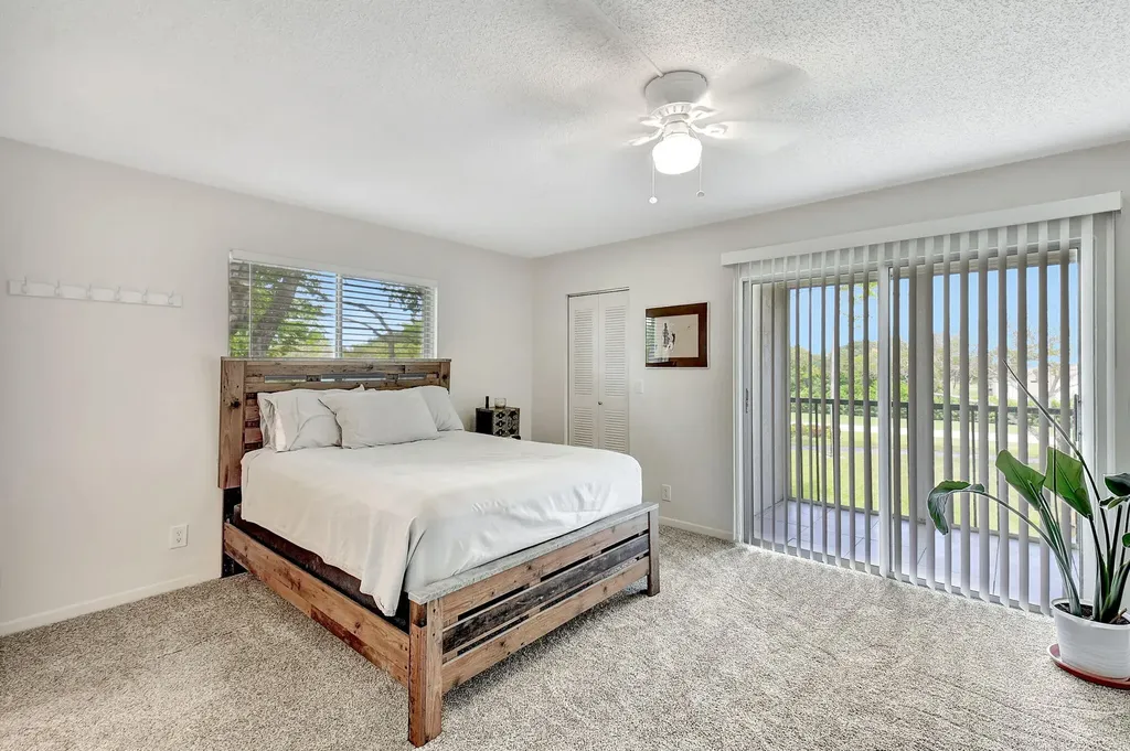7185 Huntington Lane Delray Beach FL 33446