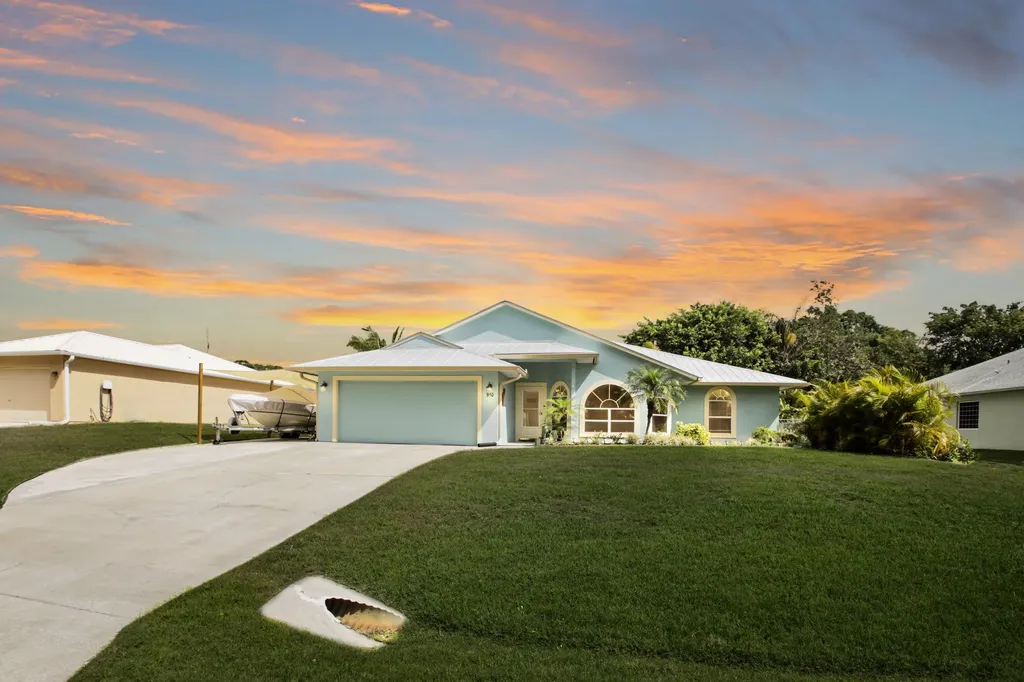 910 Flamingo Avenue Sebastian FL 32958