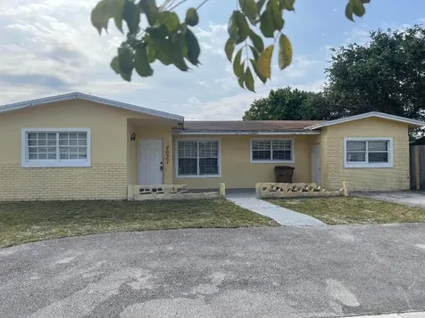 4021 NE 2nd Way Deerfield Beach FL 33064