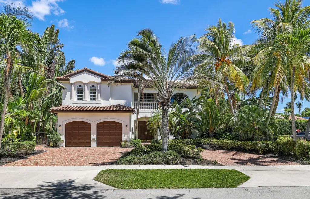 305 SW 17th Street Boca Raton FL 33432