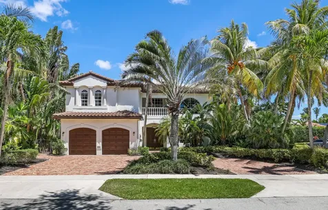 305 SW 17th Street Boca Raton FL 33432