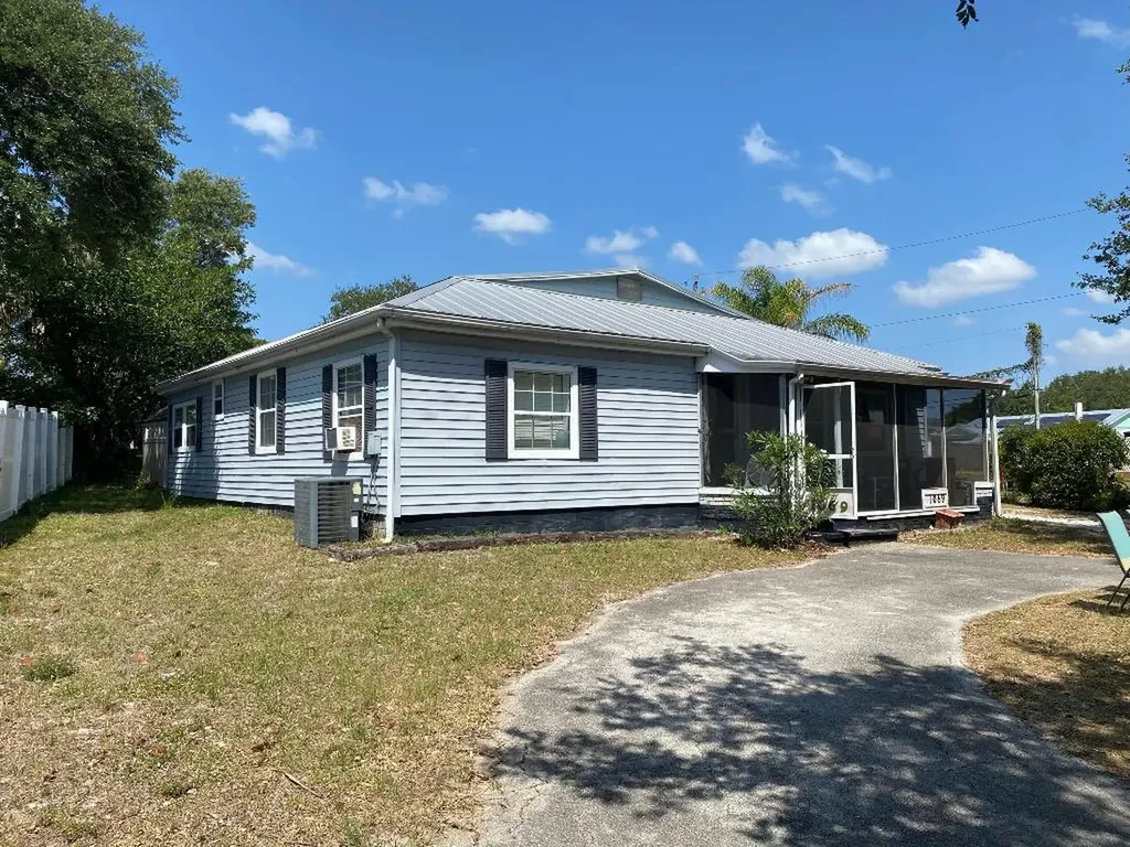 1069 Old Dixie Highway SW Vero Beach FL 32962