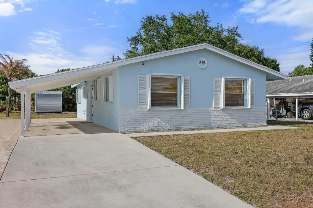 219 5th Street Jupiter FL 33458